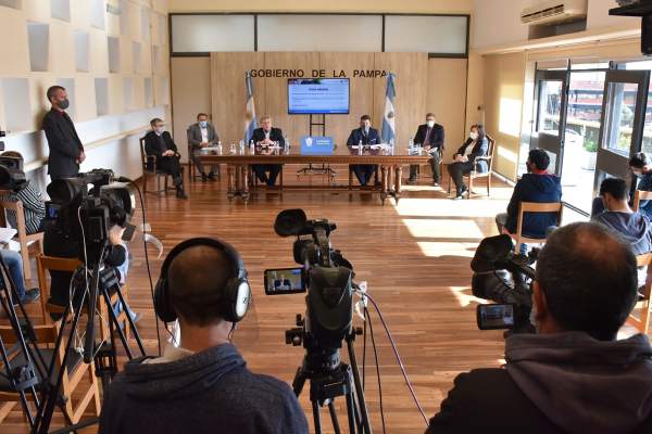 La otra cara de la pandemia: desde el gobierno anunciaron que pondrán $ 2.400 millones para sostener la economía